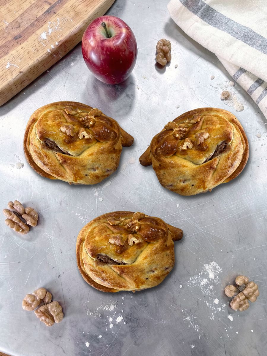 Elmalı ceviz tarçın çörek